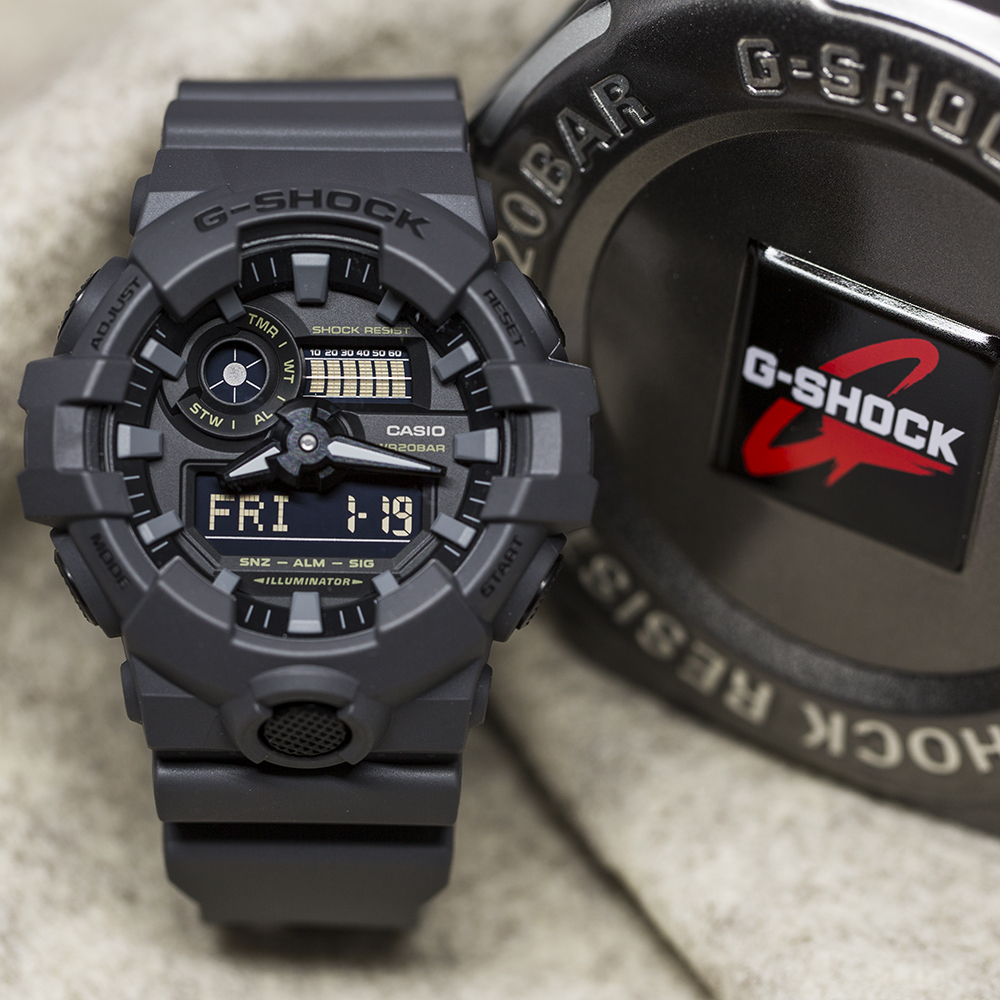 G-Shock GA-700UC-8AER NO COMPLY UTILITY COLOR G-SHOCK Original sportowy zegarek szary