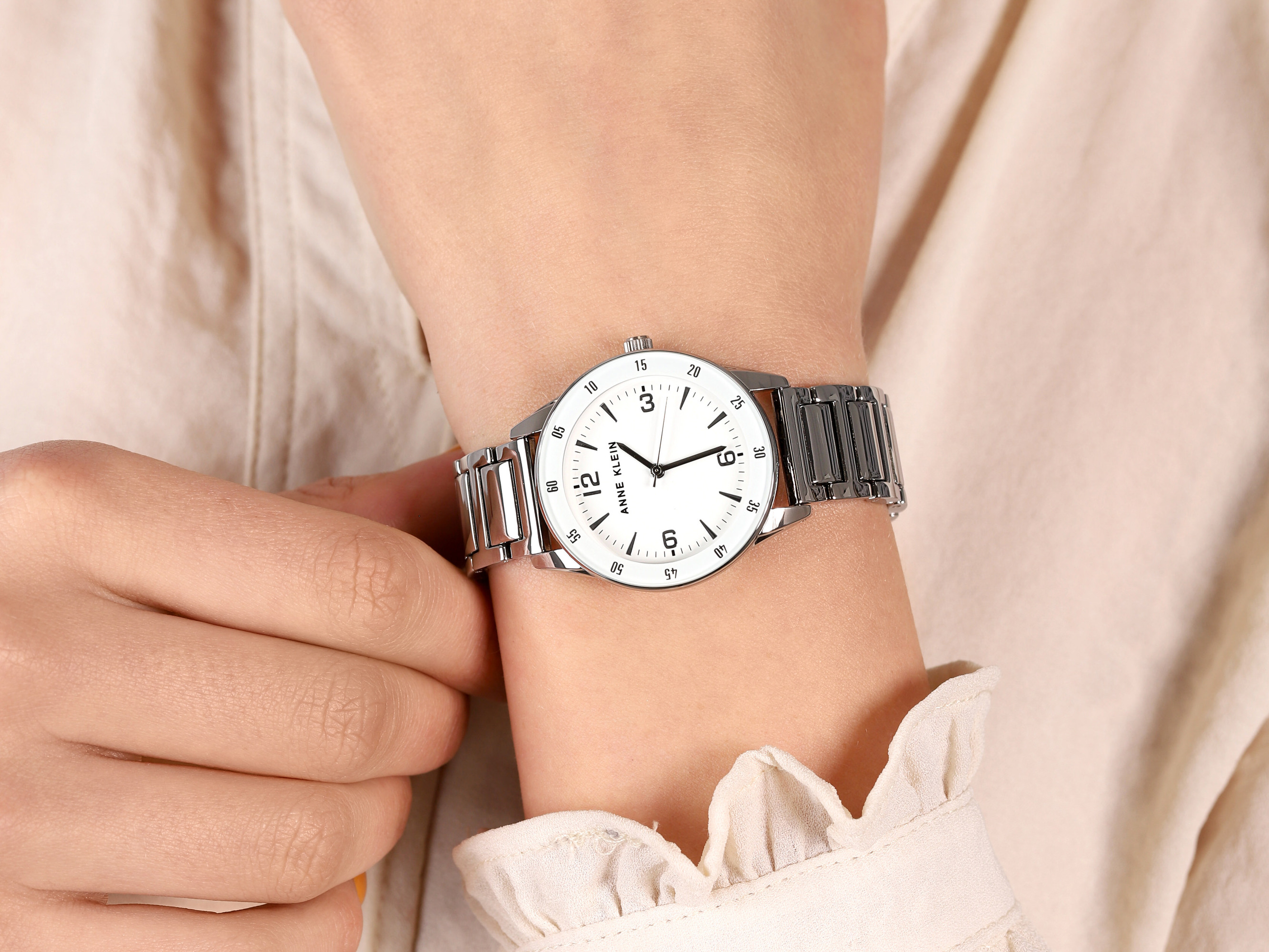 Anne Klein AK-3603WTSV zegarek srebrny klasyczny Bransoleta bransoleta