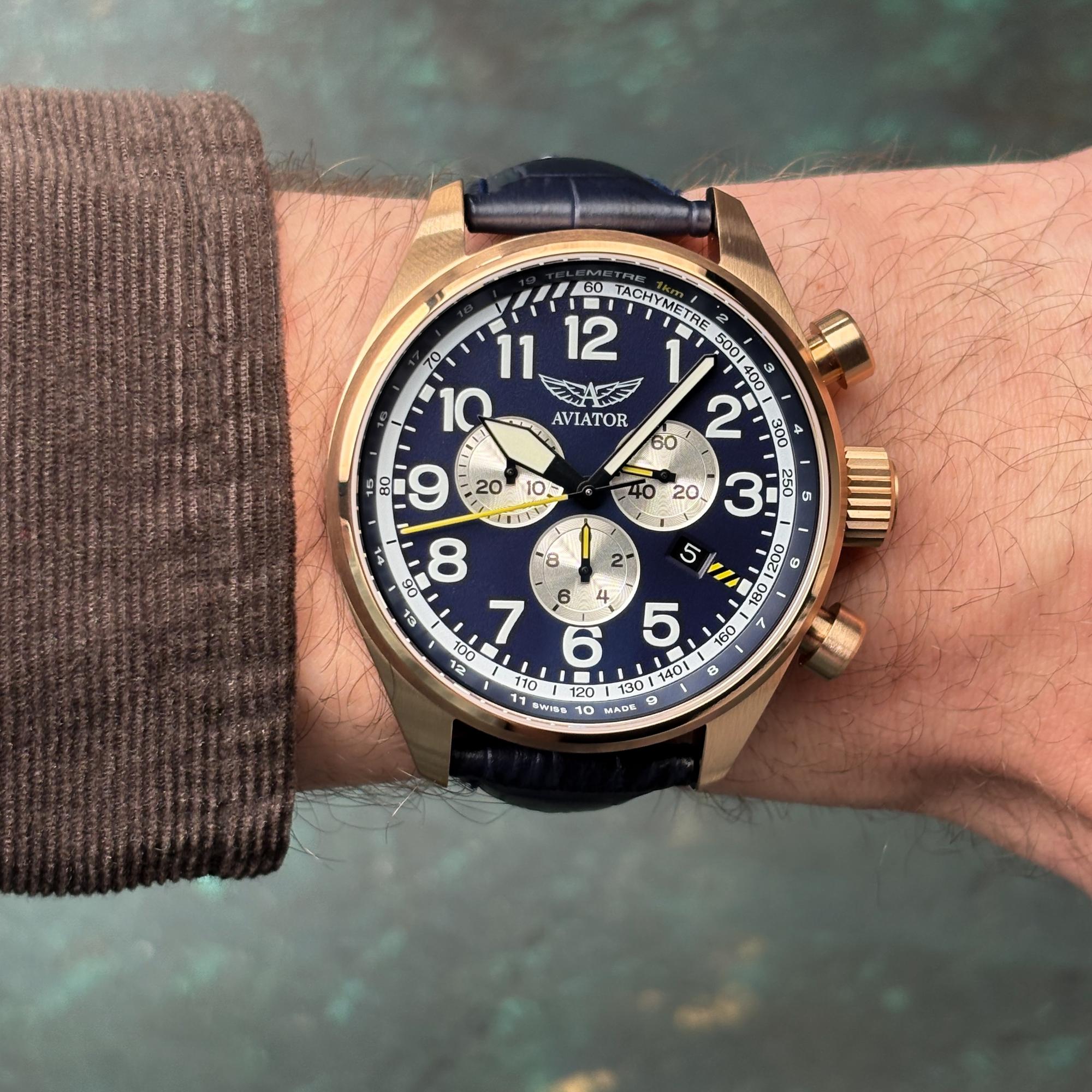 Aviator V22521704 zegarek Airacobra z chronograf