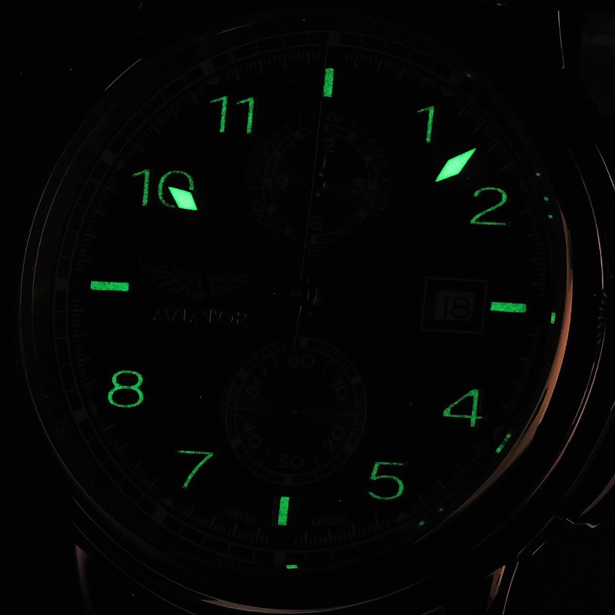 Aviator V24524084 zegarek różowe złoto klasyczny Douglas pasek