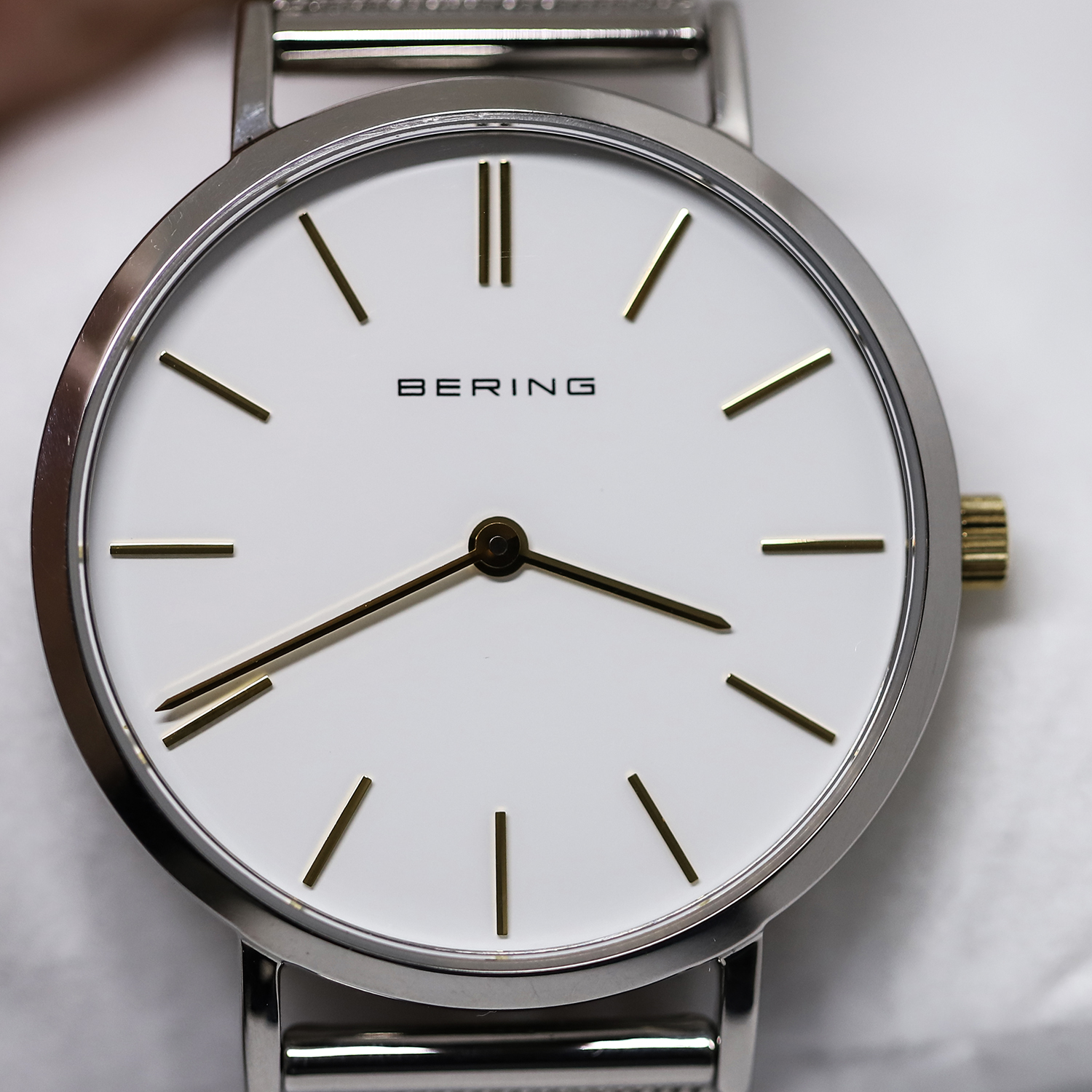 Bering 14134-001-POWYSTAWOWY damski zegarek Classic bransoleta