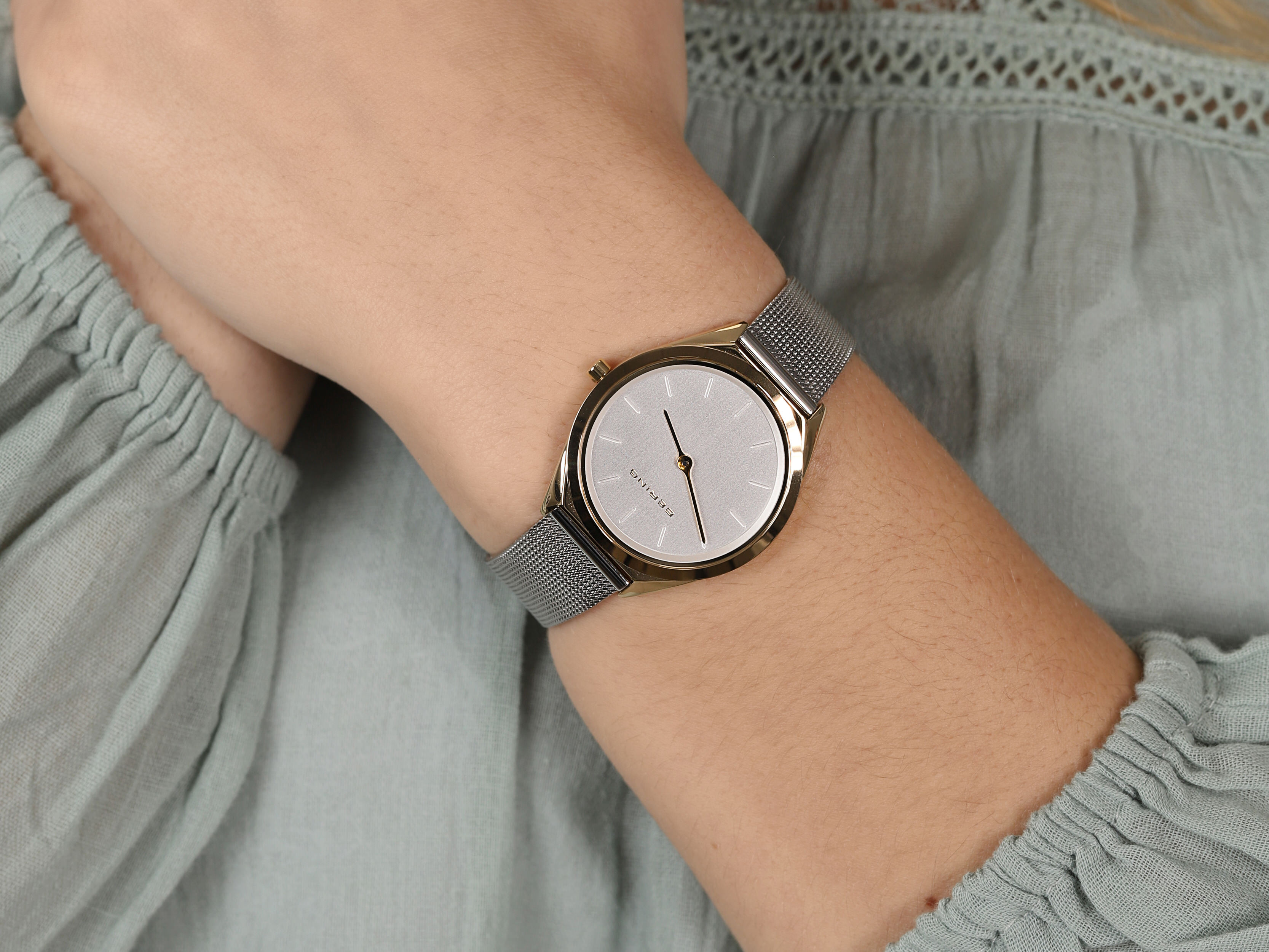 Bering 17031-010 Ultra Slim zegarek damski klasyczny szafirowe
