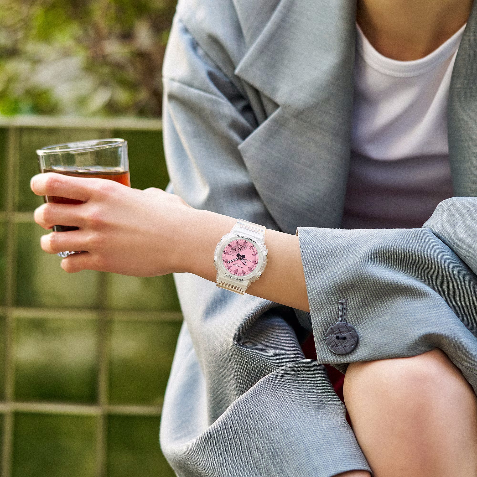 G-Shock Summer Reflection Casio G-SHOCK GMA-P2100SR-7AER - hover