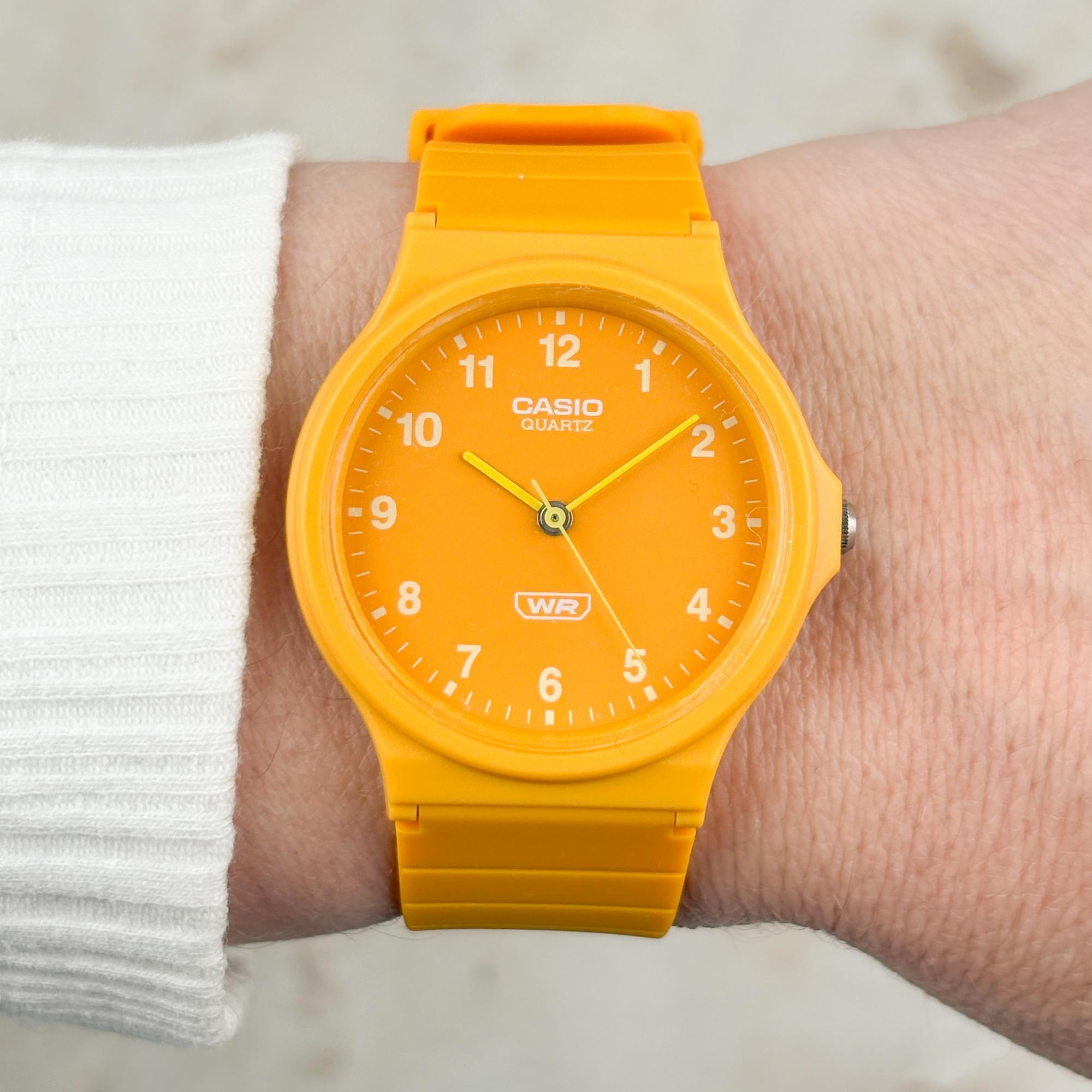 Casio MQ-24B-9BEF Klasyczne Timeless Collection zegarek męski z tworzywa sztucznego