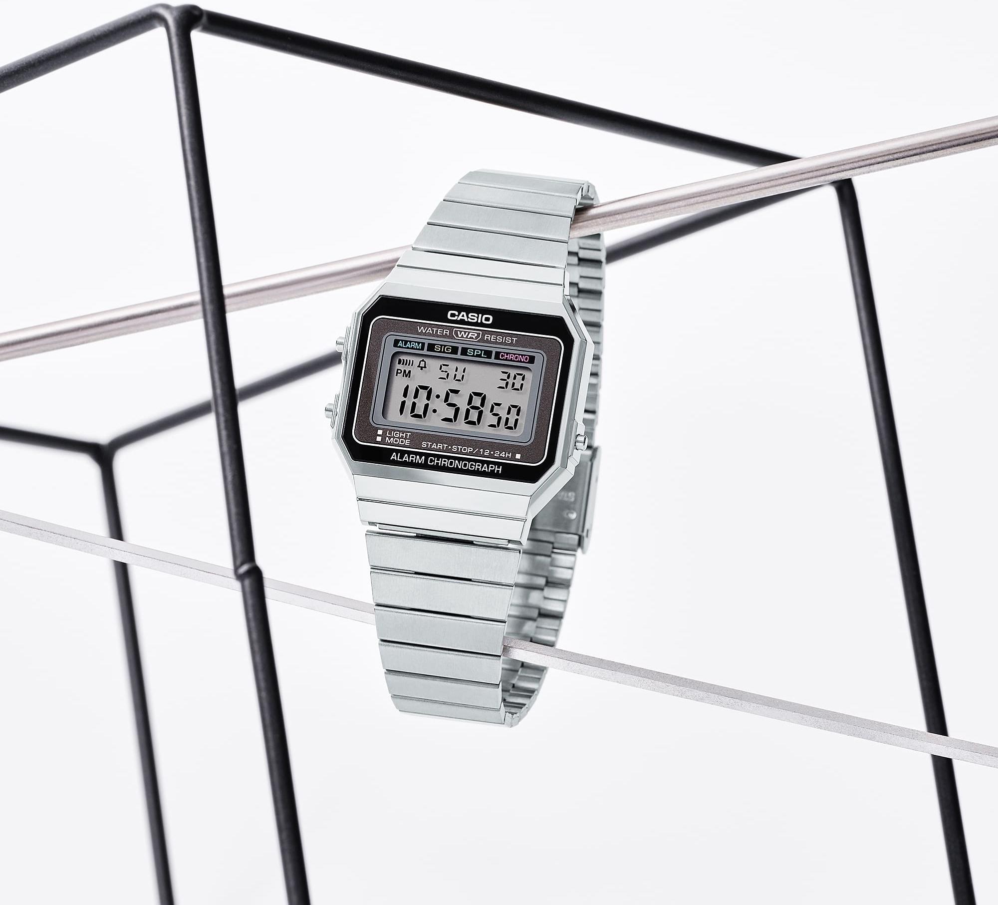 Casio Vintage A700WE-1AEF Maxi Slim Vintage fashion-modowy zegarek srebrny