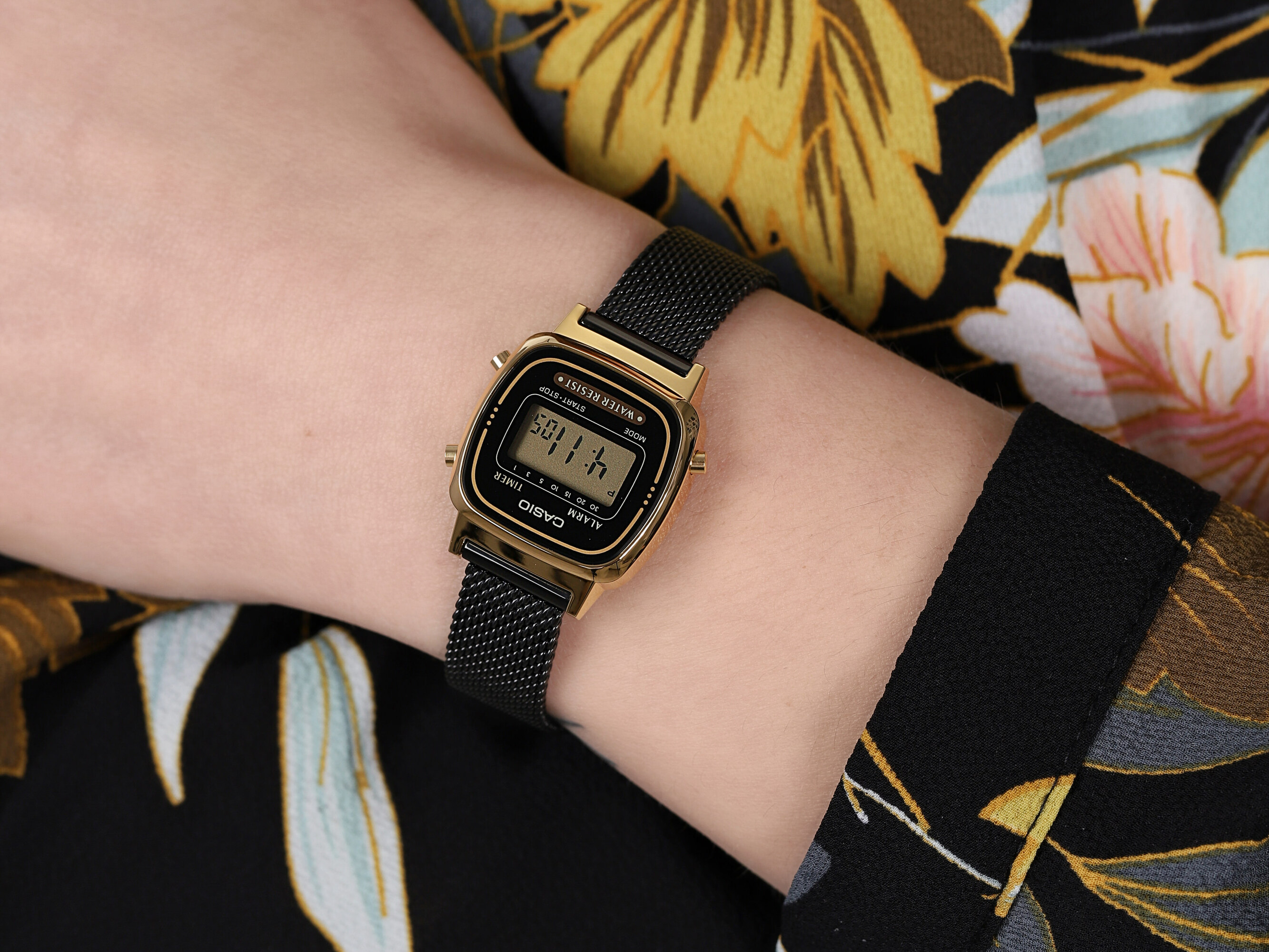 Casio Vintage LA670WEMB-1EF VINTAGE Mini zegarek damski retro akrylowe