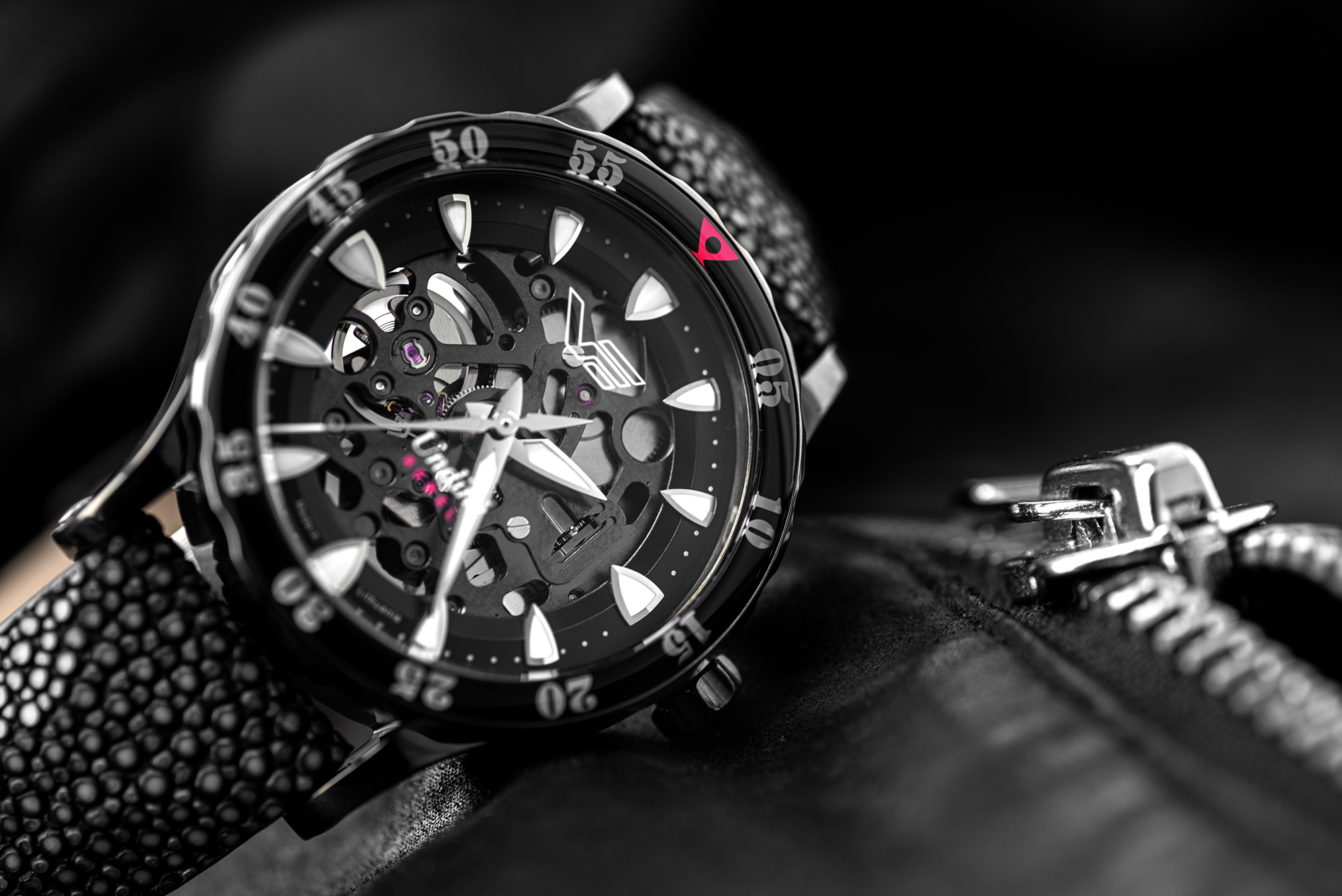 NH72-515D766B zegarek sportowy Undine