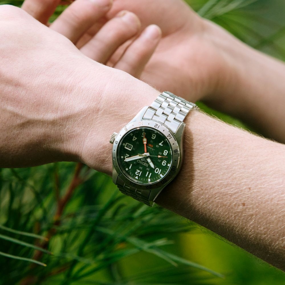 5 Sports Automatic Field GMT Seiko HDB001K1 - hover