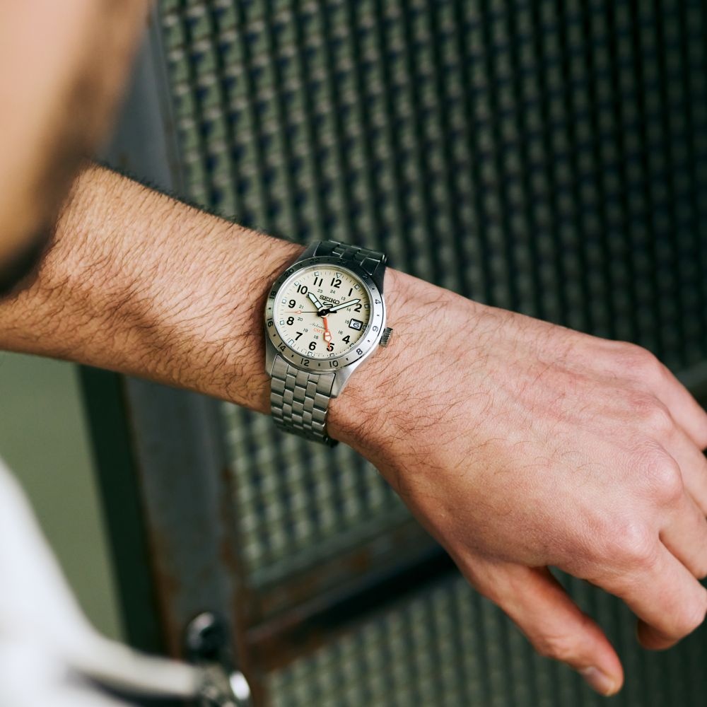 5 Sports Automatic Field GMT Seiko HDB002K1 - hover