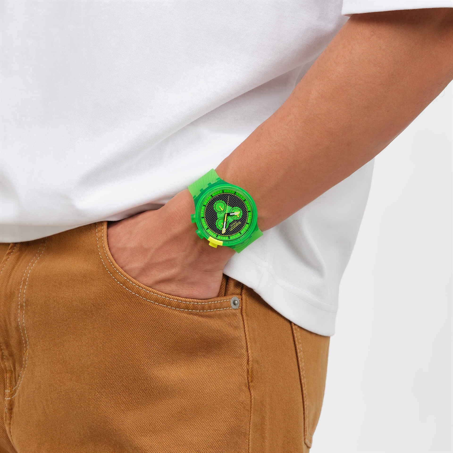GLOWINGLY GREEN Swatch SB02G100 - hover