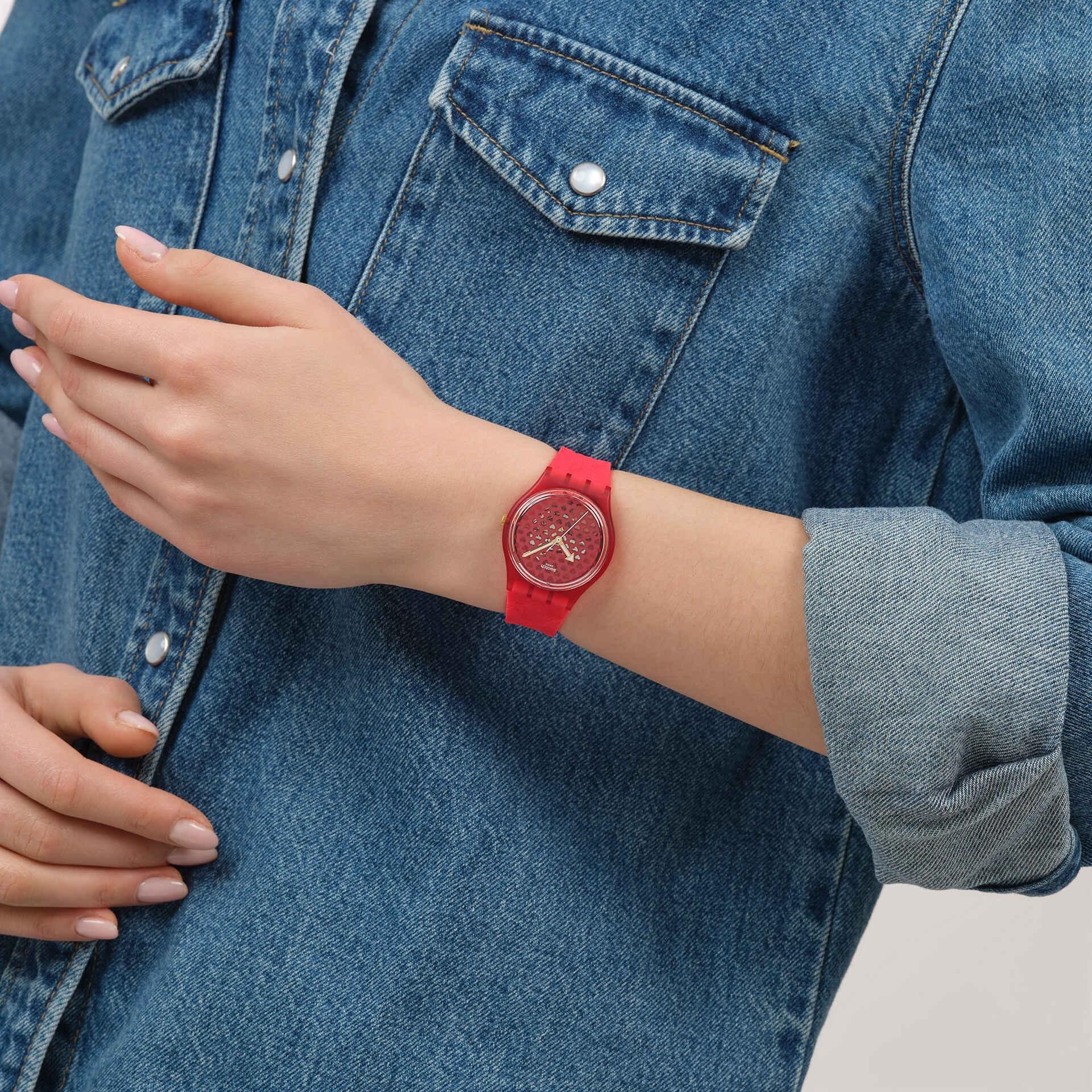 LOVE IN SCARLET Swatch SO28Z122 - hover