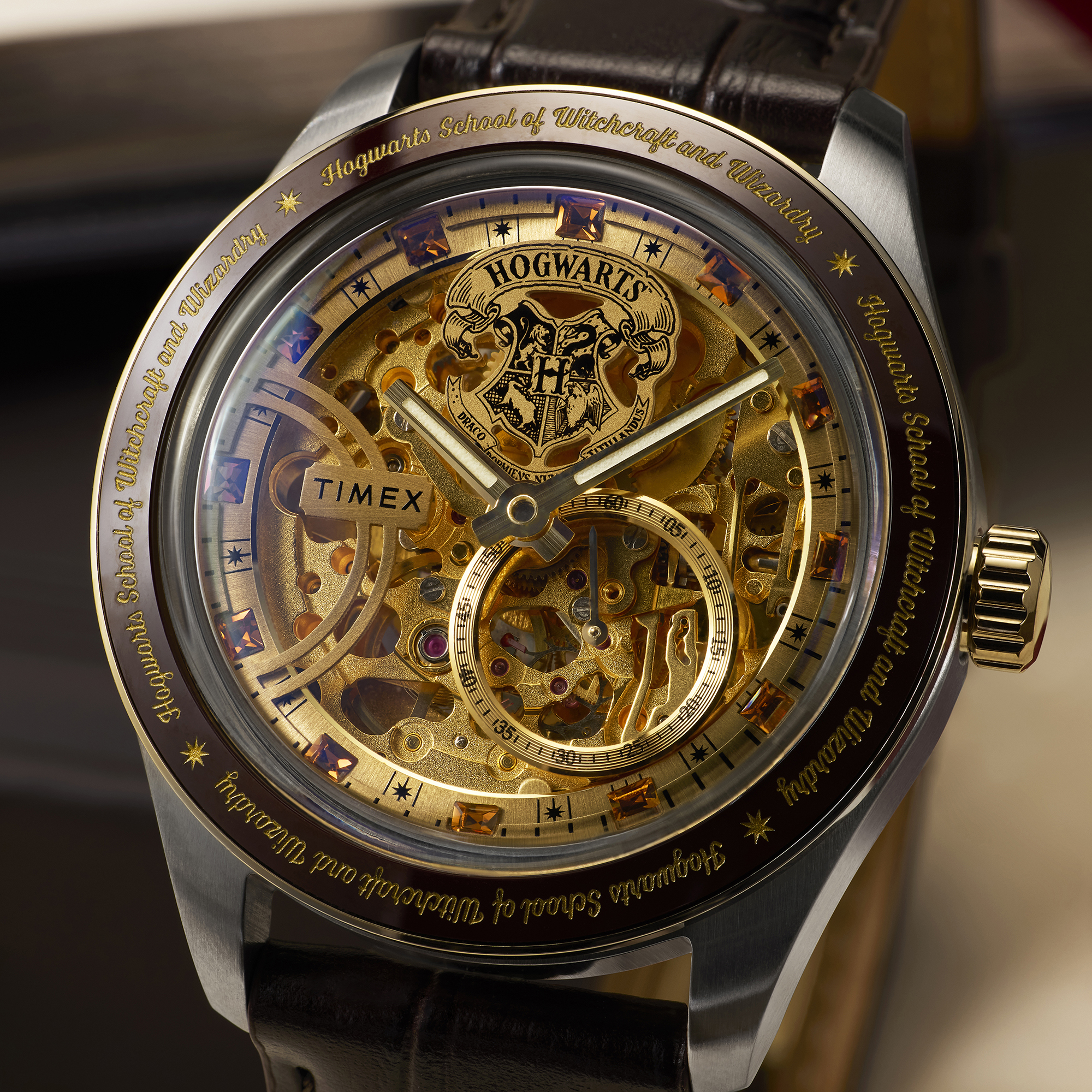 Timex TW2Y75500 Waterbury Harry Potter x Timex Waterbury Skeleton Automatic 39mm Leather Strap Watch zegarek męski fashion-modowy mineralne utwardzane