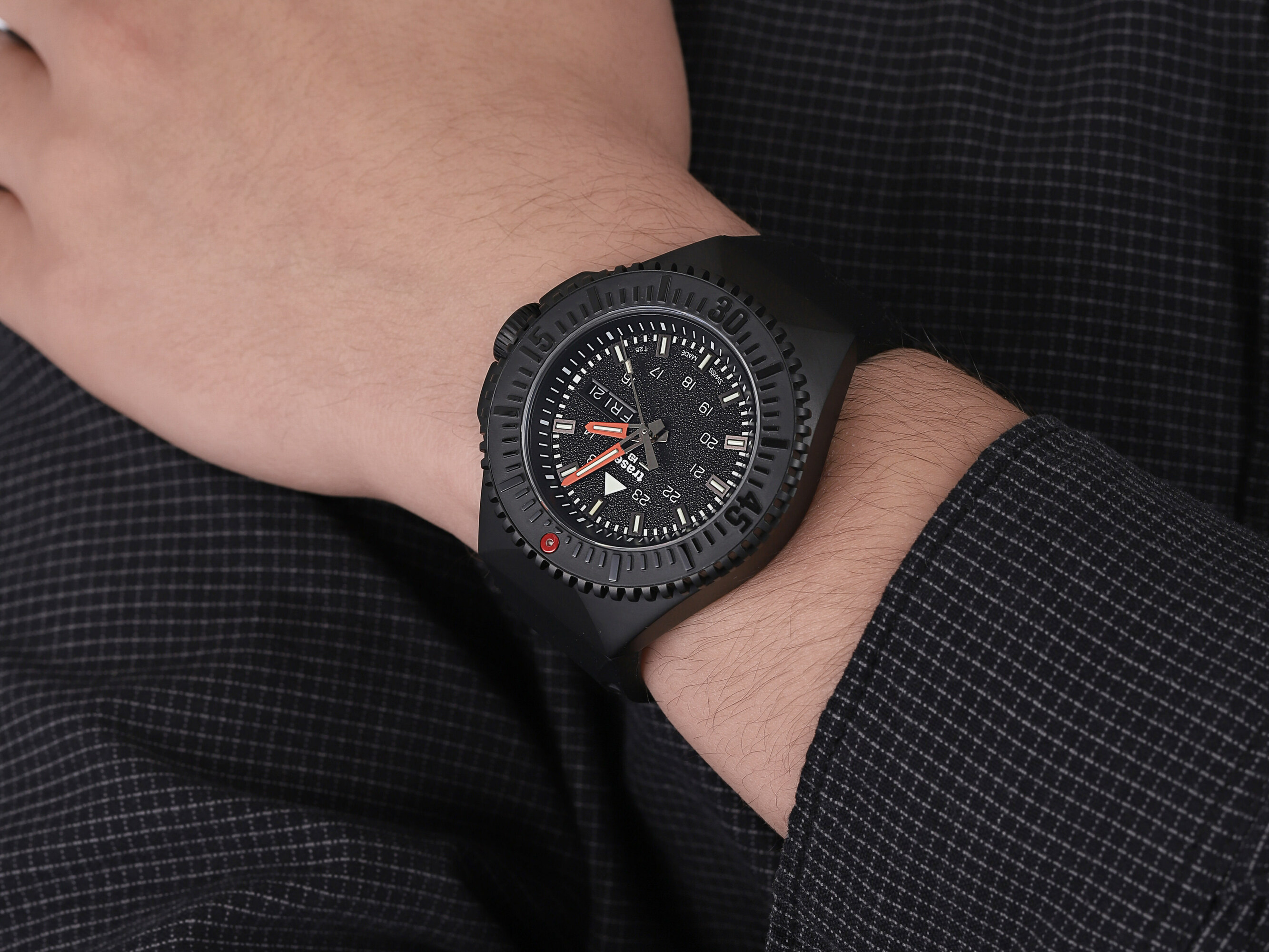 Traser TS-109855 zegarek SWISS MADE - szwajcarskie P69 Black Stealth - miniatura 2