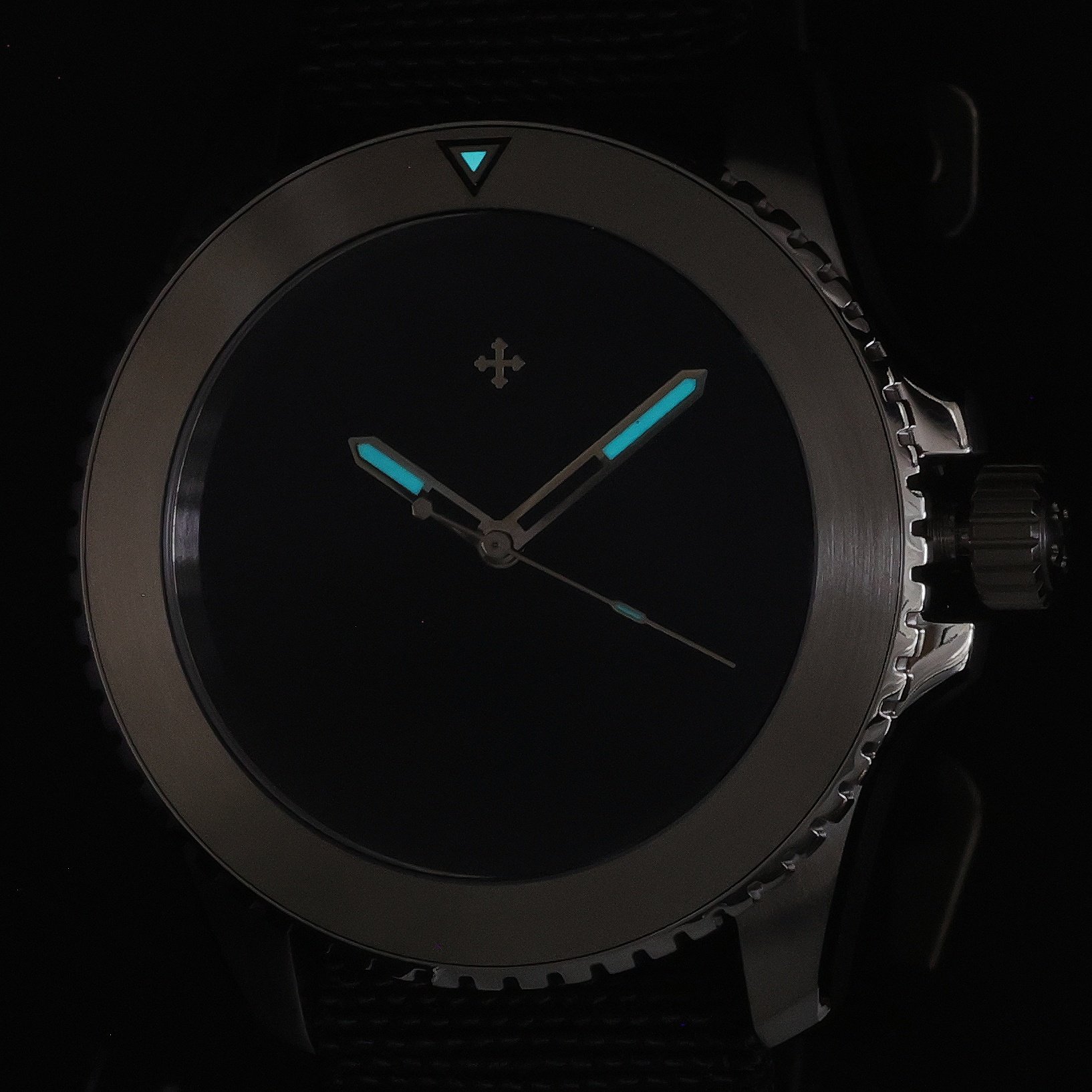 Venezianico 3921510 NEREIDE ULTRABLACK Nereide klasyczny zegarek srebrny