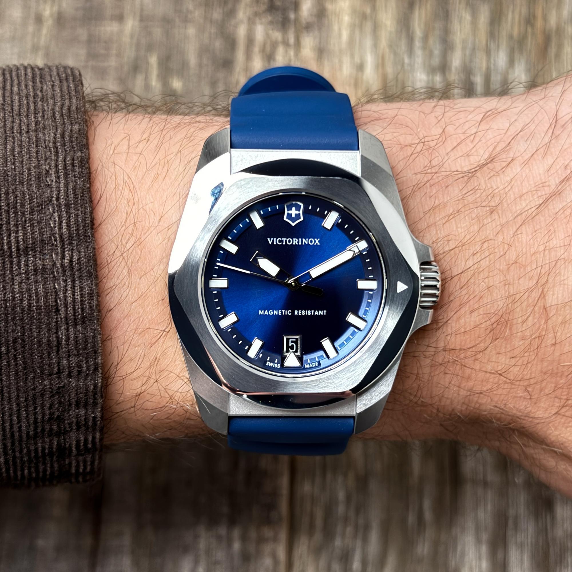 Victorinox 242084 INOX Quartz INOX sportowy zegarek srebrny - miniatura 13
