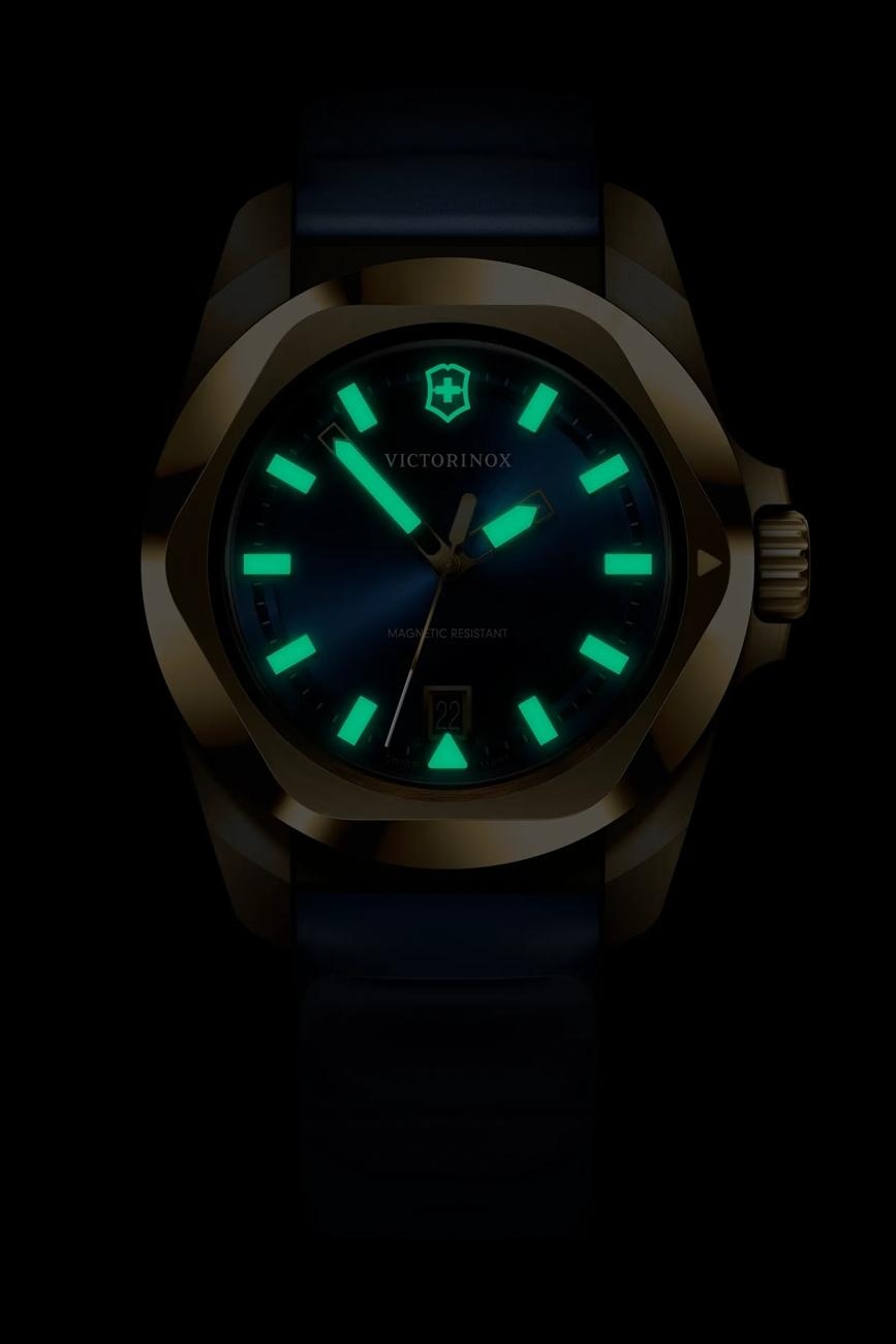 Victorinox 242090 zegarek