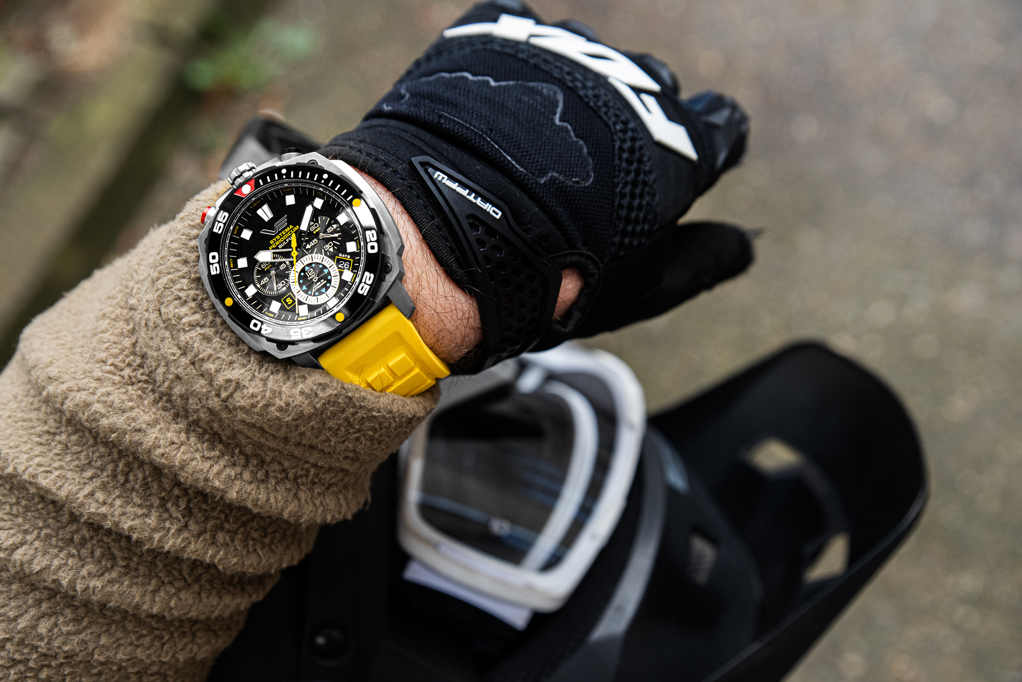 Vostok Europe VK67-650E725S zegarek Systema Periodicum - miniatura 6