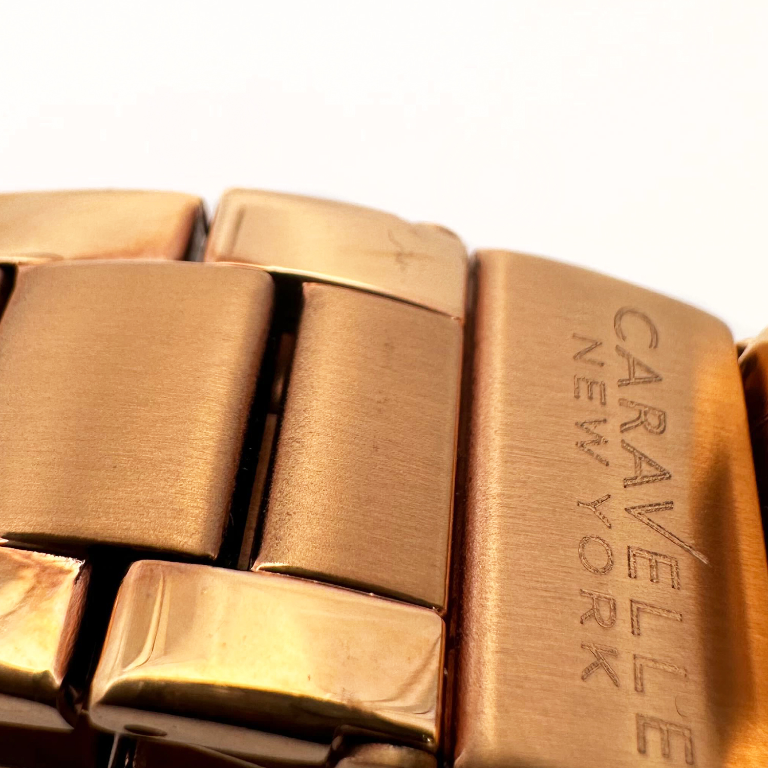 zegarek Caravelle 44L190-POWYSTAWOWY damski z chronograf Bransoleta