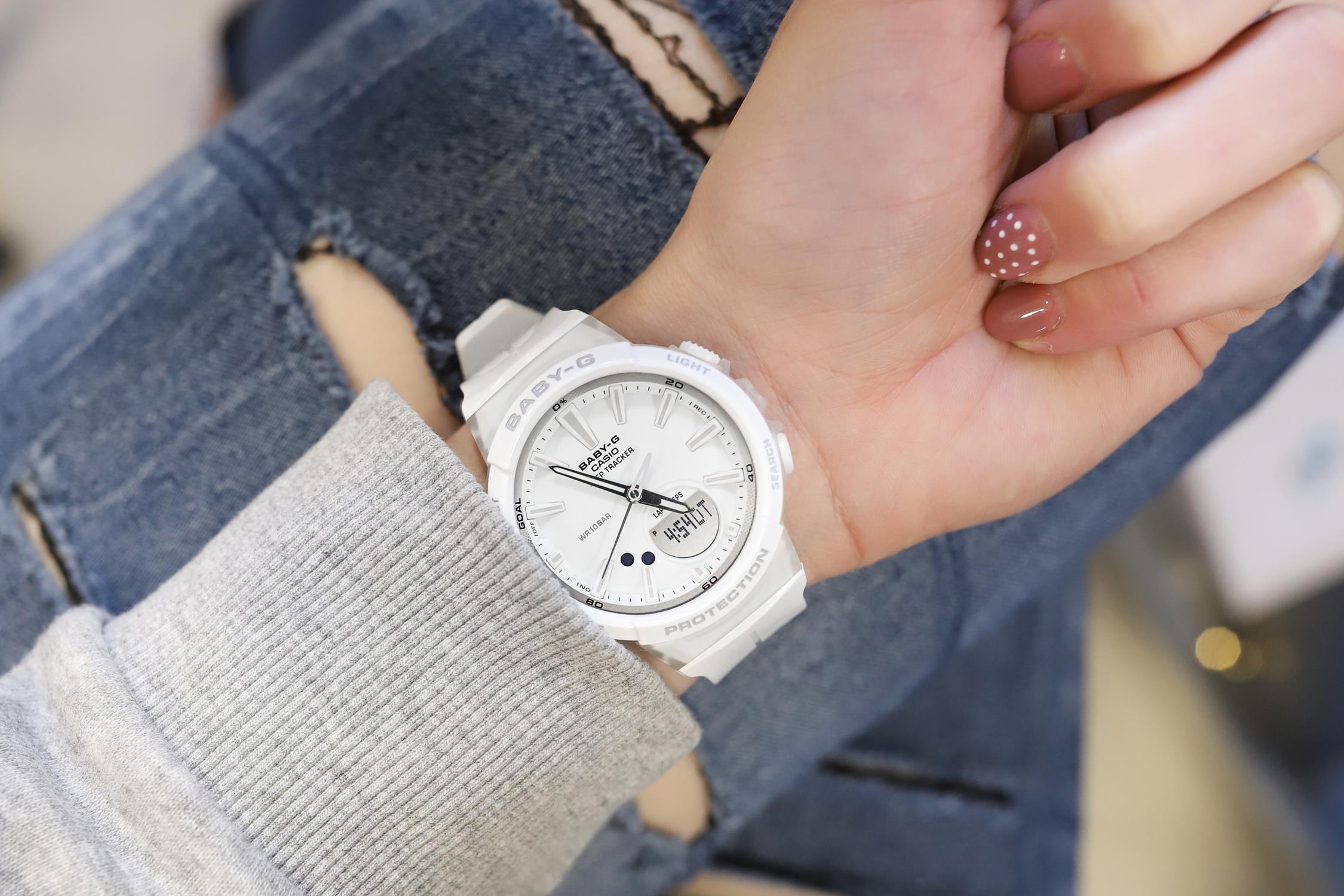 Casio BGS-100-7A1ER zegarek japońskie Baby-G