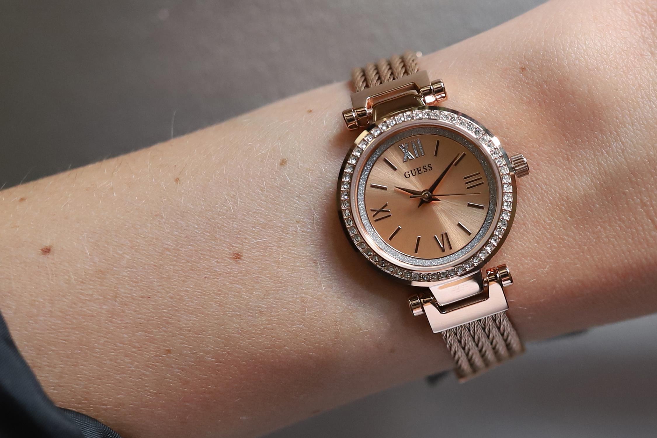 Guess W1009L3 zegarek różowe złoto fashion/modowy Bransoleta bransoleta