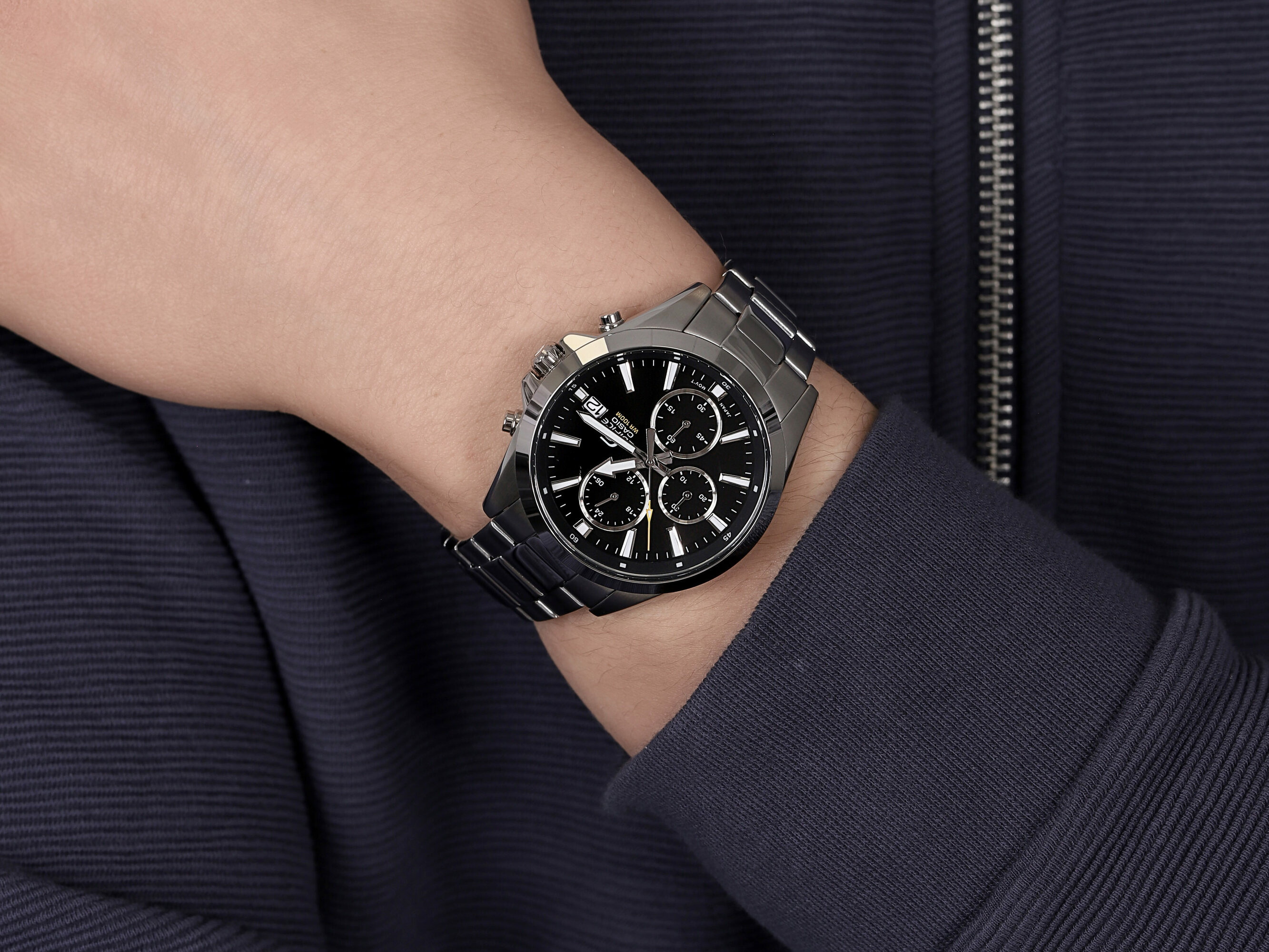zegarek EDIFICE EFV-560D-1AVUEF SIMPLE SPORTY CHRONOGRAPH męski z chronograf EDIFICE Momentum