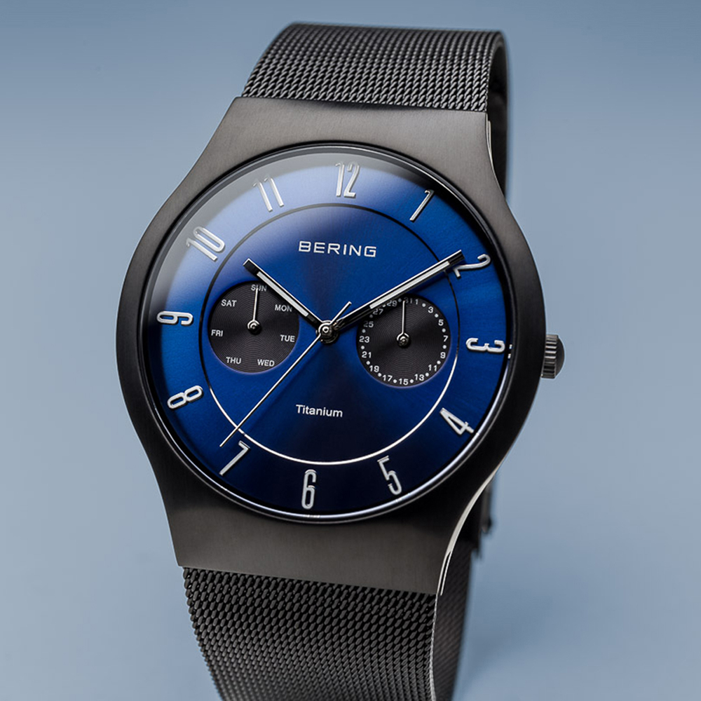 Bering 11939-078 zegarek czarny fashion/modowy Titanium bransoleta