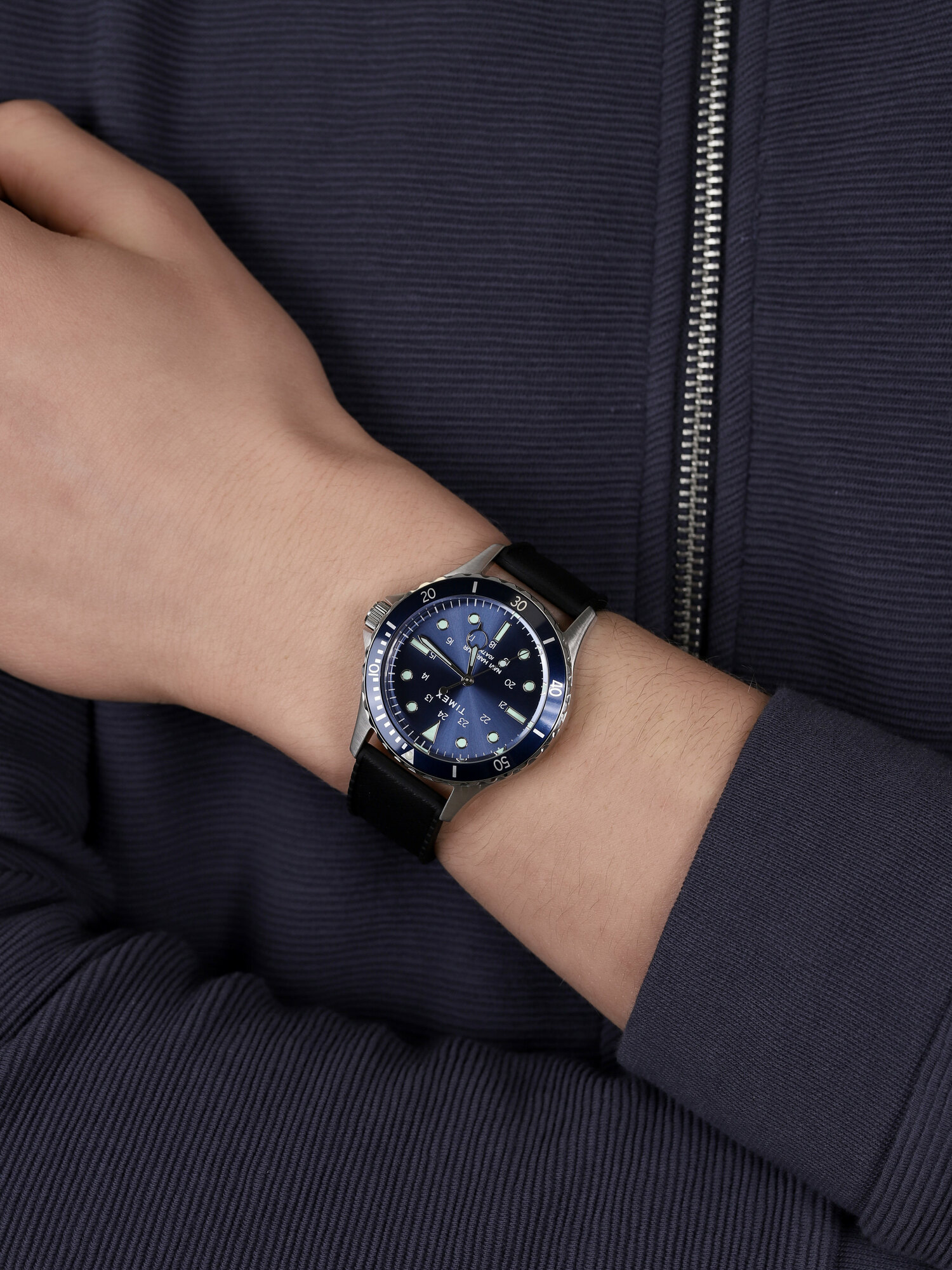 Navi XL Timex TW2U55700 - hover