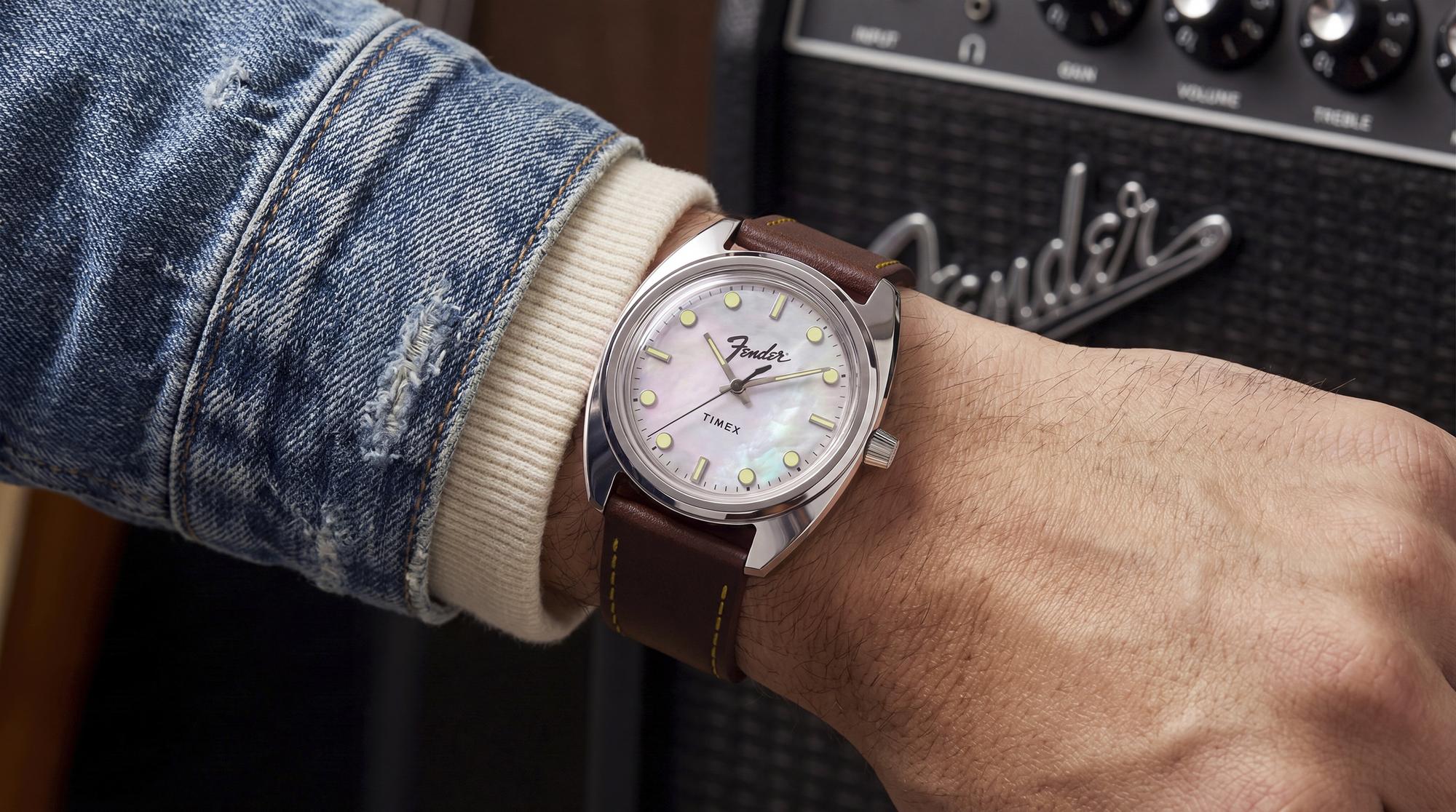 zegarek Timex TW6A14700 srebrny Timex