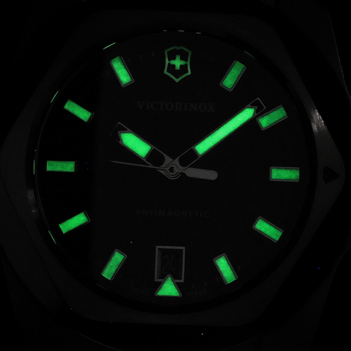 zegarek Victorinox 242029 INOX Quartz 41mm INOX szafirowe