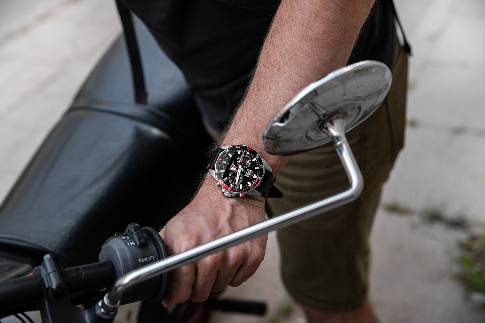 zegarek Vostok Europe 6S21-225A707 Rocket N-1 Chrono męski z chronograf N1 Rocket